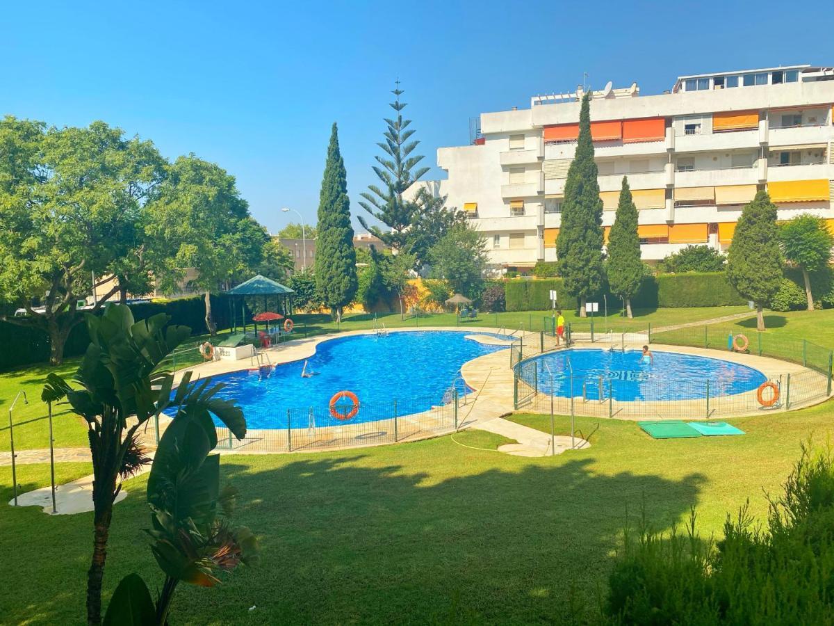 797 Holiday Rentals - Piso Para 4 Con Amplia Terraza Al Jardin Y Al Mar Benalmádena Extérieur photo
